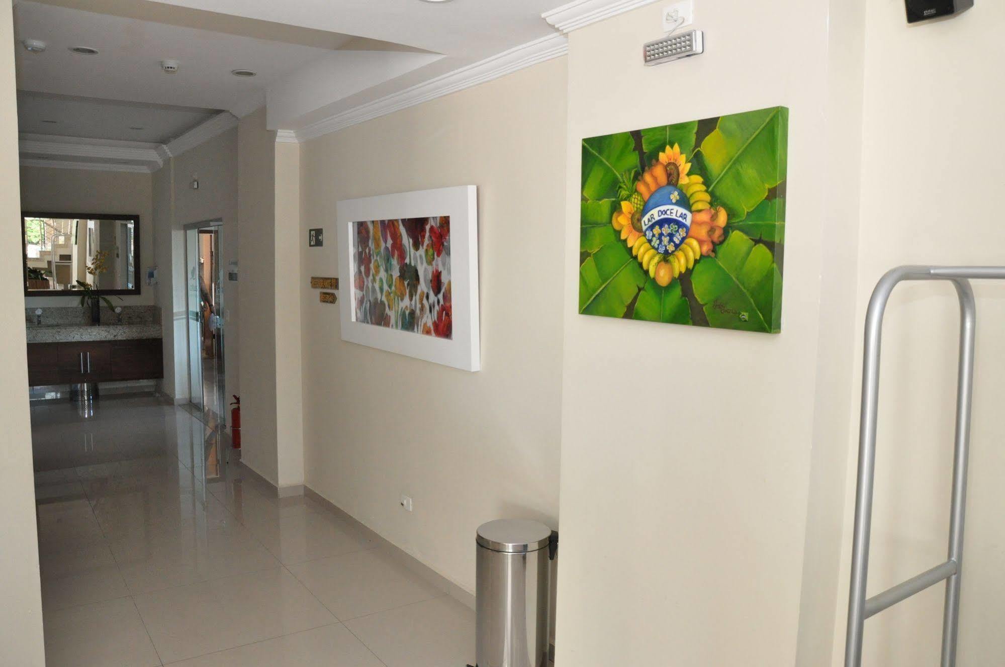 Lotus Hotel - A 6 Km Do Santuario De Aparecida-Sp Guaratinguetá Kültér fotó